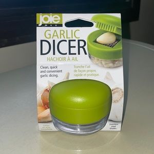 Garlic dicer